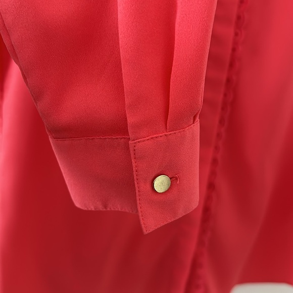 Banana Republic Salmon Blouse with Gold Button - Picture 4 of 5